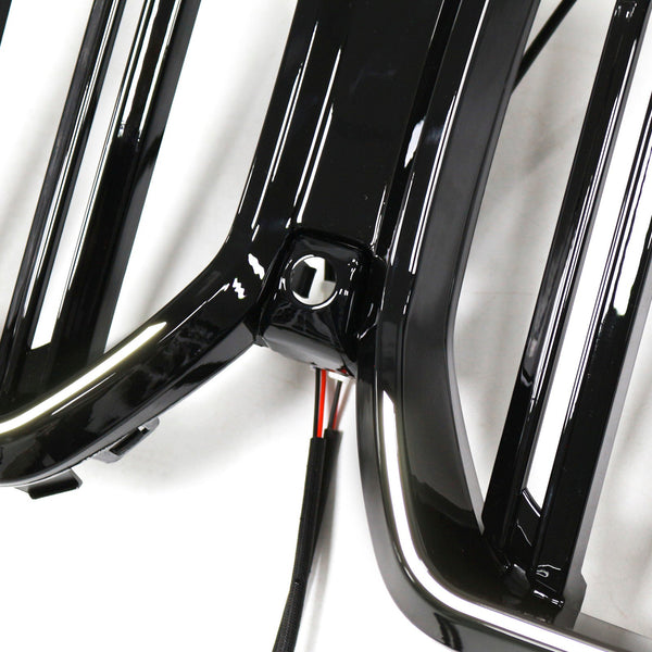 2023-2025 BMW X6 G06 M60Iダブルスラットフロントバンパーグリルw/カメラホールジェネリック